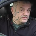Lopovi upali u stan ace amadeusa Razvaljena vrata, povređena ruka i slomljeno staklo, muzičar se javno obratio vandalima…