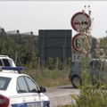 Meštani sela Neštin i Vizić nastavili blokadu puta: Opština im na 5 km, ali preko Hrvatske. Tuda sada više ne mogu, a…