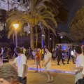 "Turisti, idite kući!" Haos na Palma de Majorci: Policija pucala gumenim mecima na demonstrante, ima teško povređenih…