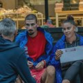 Aleksandar i Nina pešačili 18 dana da prikupe novac za lečenje dečaka: Čačani večeras dočekali humanitarce