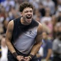 Šelton eliminisao Alkarasa i plasirao se u polufinale Ju Es Opena