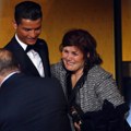 Ronaldova mama u suzama: Nije zaslužio da ode na mala vrata