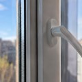 Šta donosi kada ručicu prozora okrenete pod uglom od 45 stepeni? Ova funkcija može biti korisna, ali ima jednu manu