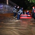 Дан после апокалиптичне ноћи у Крагујевцу: Бројна домаћинства и улице и даље под водом, евакуисано 14 особа