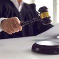 Advokata i sudiju tukli usred Beograda Napadači osuđeni na uslovne kazne, tužilaštvo najavilo žalbu