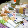 Najviše se zadužujemo za najskuplje novce Keš krediti 5,94 milijarde evra, a stambeni 5,6 milijardi
