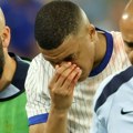 Euro 2024: Kilijanu Mbapeu slomljen nos - zebnja u francuskoj reprezentaciji