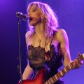 Courtney Love izvodi Bob Dylanovu pesmu „Like a Rolling Stone“