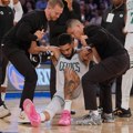 Tejtumu Ahilova tetiva, Seltiksima "Ahilova peta" – Boston pred prekretnicom