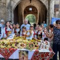 Manifestacijom „Ivanjski venac“ u Tvrđavi obeležen Ivanjdan