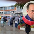Roditelji đaka ispred škole u Mirijevu ponovo čekaju SNS direktora: Sednica zakazana za 12