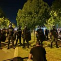 AP: Vučić pojačava suzbijanje protesta