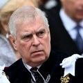 Принц Ендру се одрекао свих титула, титула војводе од Јорка остаје само формално