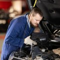 Poskupele usluge automehaničara! Popravka automobila po satu paprena, evo koliko će sad da vas koštaju kvarovi