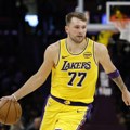 Nba liga ne pamti ovako nešto! Luka Dončić pravi neviđena čuda na startu sezone: Strpao je 49 poena i ispisao istoriju! Ovo…