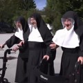 Trio odbeglih monahinja ostaje u manastiru, uz uslov ćutanja na mrežama