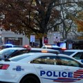 Hapšenje kod Kapitola: Policija zaustavila naoružanog mladića (18), u "mercedesu" pronađeni kaciga i gas maska