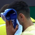 (VIDEO) Momenat kada je krenulo po zlu: Nole se nije osećao dobro