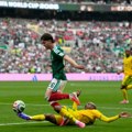 Prenos, Meksiko - Južna Afrika: Kakav meč, gol, stativa, crveni karton, svega ima