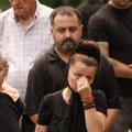 Sahranjen Andrija Bajić Mala Cana grca u suzama, održala i potresan govor: "Volim te i čekaj me" (video)
