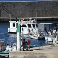Ribari blokirali luku u Kanu zbog ugroženosti zanatskog ribolova