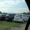 Incident ispred kol-centra SNS-a u Leskovcu – udaren mladić?