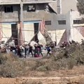 Horda ljudi ide ka jugu! Palestinci hitno napuštaju Gazu: Bele zastave se vijore, sat otkucava - ostalo je malo vremena