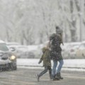 Zima konačno stigla i u naše krajeve: Obilnije snežne padavine na teritoriji cele Srbije