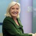 Makron se igra ratnog vođe: Le Pen - On sa takvim nemarom govori o životima naše dece