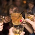 Deca se opijaju – jedan zakon zabranjuje prodaju alkohola maloletnicima, drugi ne dozvoljava legitimisanje gostiju
