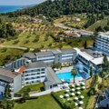 Hit ponuda: Grčki hoteli po ceni apartmana! Travelland radi za vas i u nedelju!
