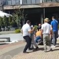 Oborili ih na zemlju, stavili im lisice na ruke: Ovako su privedeni političari na severu Kosova: Sprečavali krečenje srpskih…