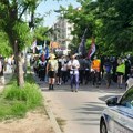 Studenti, srednjoškolci i građani krenuli peške ka Subotici (FOTO, VIDEO)