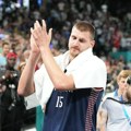 Nikola Jokić se trkao sa brzim vozom u Kini (VIDEO)