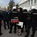 Počinje sednica Skupštine Vojvodine: Policija ispred ulaza u zgradu
