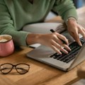 Od stambenih olakšica do rekorda bitcoina i trgovačkih marži - pet stvari za danas