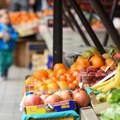 Limun "otišao" na 400 dinara! Leto nije bilo milostivo za voće u Srbiji: Nestašica, visoke cene i uvozni plodovi na srpskim…