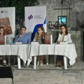 U Herceg Novom predstavljena knjiga „O srpskoj umetnosti s ljubavlju“ LJubice Miljković (foto)