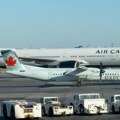 Avio-kompanija želi da putnici budu zadovoljni, nudi besplatan alkohol na svakom letu