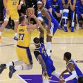 VIDEO Dončić nosio Lejkerse na leđima i izvodio magiju: Lebronu se ovo desilo prvi put u karijeri, a Batler pogurao Golden…
