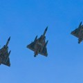 Ukrajinski pilot hvali francuski lovac Mirage 2000: „Efikasnost obaranja ruskih dronova i raketa je 98%” (video)