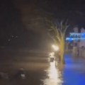 (Video) Opšti potop u evropskoj zemlji, izlile se reke! Popaljeni meteoalarmi, a uskoro se očekuje veća kataklizma: Izdato…