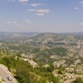 Најлепша цеста на Балкану вијуга кроз 25 оштрих завоја попут змије: Пројектовао ју је Хрват по налогу црногорског кнеза