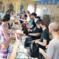 Poklon đacima pred polazak u školu: Dobrotvorna ustanova Eparhije bačke darivala višedetne porodice i samohrane roditelje