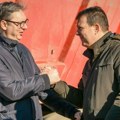 Ruka prijateljstva: Mirović s Vučićem na terenu nakon izostanka u kampanji