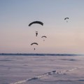 Rusi će prvi u svetu izvesti skok padobranom iz stratosfere na Severni pol