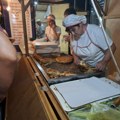 Otvorena "Buregdžijada" u Nišu: Posetioci će moći da probaju burek sa slaninom, kulenom, čvarcima, picom, ali i slatki