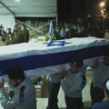 BBC: Hamas predao tela dva taoca, poručio da treba vremena da se iz ruševina izvuče još tela