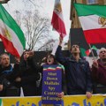 Policija u Londonu: Uhapšeno 14 učesnika nemira ispred iranske ambasade