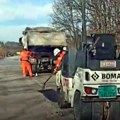 Mehanizacija na putu Bor-Selište: lopate za 2,1 milijardu dinara krpe udarne rupe